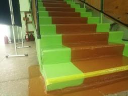 информационное сопровождение на путях движения с нанесением цветовой маркировки