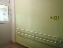 информационное сопровождение на путях движения с нанесением цветовой маркировки